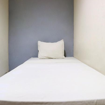 Sabrina Guest House Джакарта Экстерьер фото