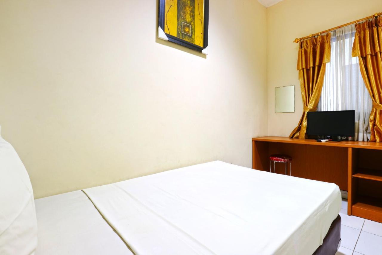 Sabrina Guest House Джакарта Экстерьер фото