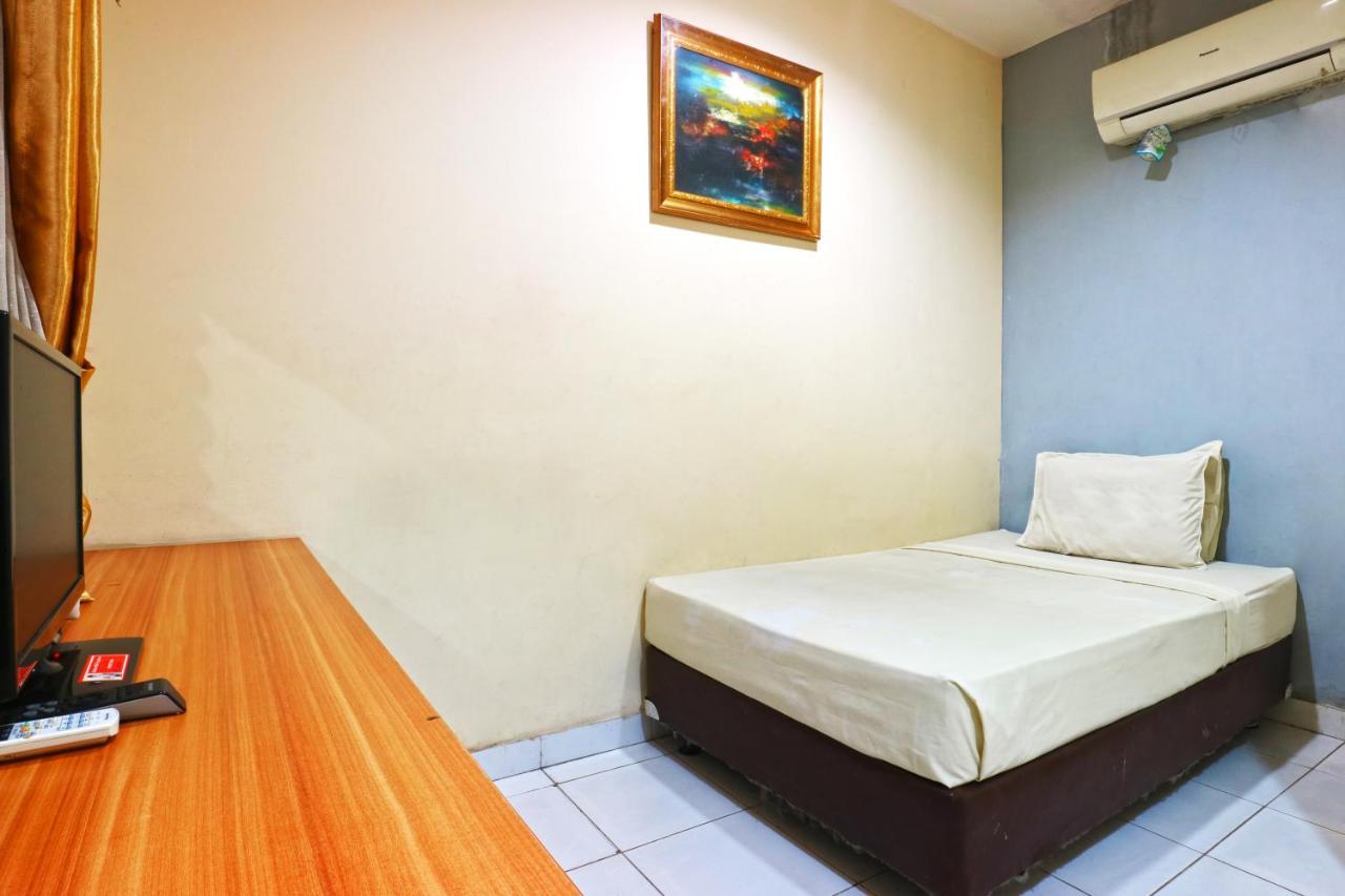 Sabrina Guest House Джакарта Экстерьер фото